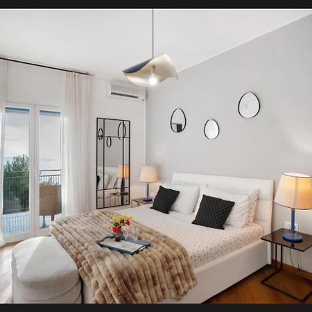 Mamariviera Home Holidays Sanremo - Casa Vista Mare Con Piscina Екстер'єр фото